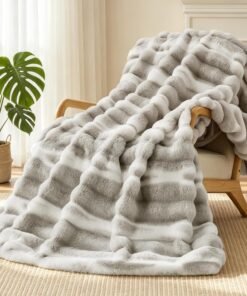Ultra Soft Thick Faux Fur Throw Blanket